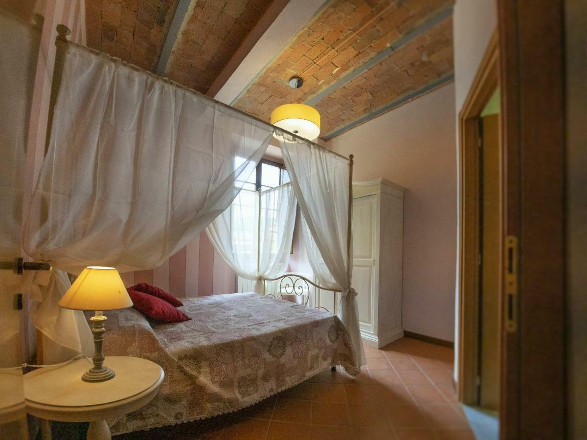 Residence La Poggerina Фильине-Вальдарно Экстерьер фото